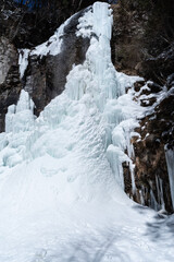 凍りつく美しい滝　長野県
