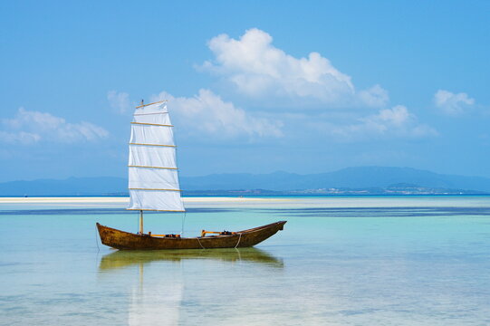 絵画 竹富島の海とサバニ竹冨島サバニツアー 海風 