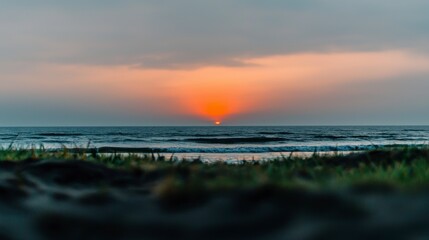 Obraz premium Serene Sunset Ocean Beach Seascape Summer Vacation Wallpaper