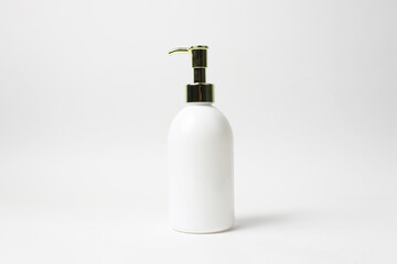 white bottle mockup pump for display product