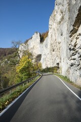 L277 road passing through the upper Danube Valley, Thiergarten, Schw&auml;bische Alb, Baden-W&uuml;rttemberg, Germany, Europe