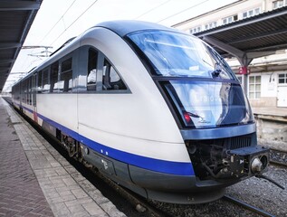 Fototapeta premium train on a platform of a railway station