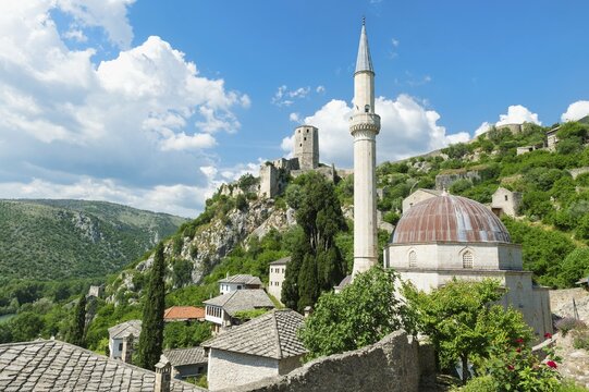 Medieval citadel ruins and 14th century Hajji Alija Mosque, Pocitelj, Bosnia and Herzegovina, Europe