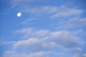 Moonrise in the early morning in November