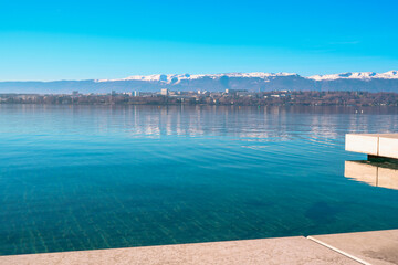 le bleu Léman et Genève en hiver