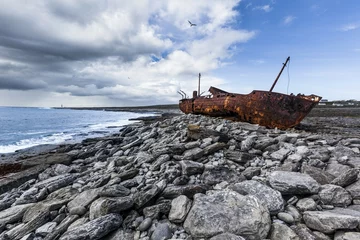 Fototapete Rund Shipwreck Plassy, ​​stranded on the Finnish coast in 1960, Inis Oirr, Aran Islands, Ireland, Europe © Daniel Kreher/imageBROKER