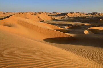 Sanddunes in the Rub al Khali desert, Ramlat al Fassad, Empty Quarter, Dhofar, Oman, Asia