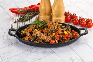 Gourmet shredded meat with vegetables