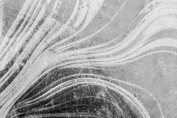 Ice structures on the water surface