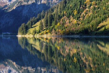 Lake Vilsalpsee, autumn colouring, Allgäu Alps, Tannheimer Tal, Tyrol, Austria, Europe