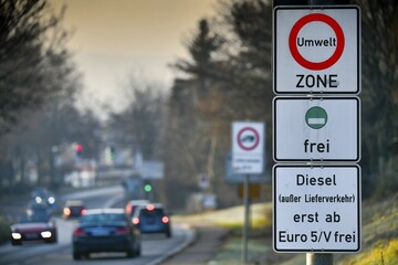 Traffic sign, first area-wide urban diesel ban from 01.01.2019, from euro 5/V free, except delivery...