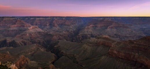 Gorge of the Grand Canyon at sunrise, Colorado River, view from Rim Walk, eroded rock landscape, South Rim, Grand Canyon National Park, Arizona, USA, North America