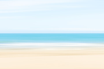 ぼやけた夏の海辺の風景