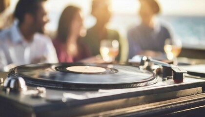 Obraz premium Friends enjoy drinks vinyl record playing together in cozy setting at sunset, bokeh effect ai generated, AI generated