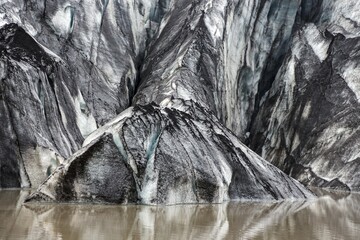Glacier, glacier lagoon, Sólheimajökull, Solheimajökull, glacier tongue of Mýrdalsjökull including volcanic ash, near ring road, Suðurland, Southern Iceland, Iceland, Europe