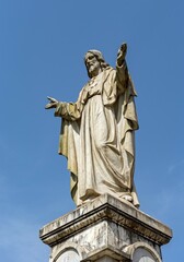 Obraz premium Statue of Sacred Heart of Jesus opposite the Se Cathedral, Old Goa, India, Asia