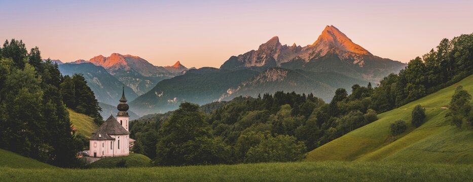 Pilgrim church Maria Gern, sunset view to mountain Watzmann from the valley Hochtal, Berchtesgarden Alps, Berchtesgaden, Berchtesgaden area, Upper Bavaria, Bavaria, Germany, Europe