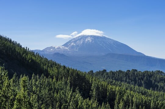 View of Teide volcano from Mirador de Chipeque, Teide National Park, Tenerife, Canary Islands, Spain, Europe