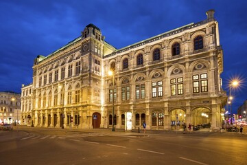 Naklejka premium State Opera, night shot, Vienna, Austria, Europe