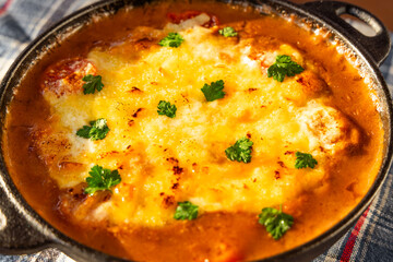 アウトドアでマカロニチーズ camping gratin (macaroni and cheese)