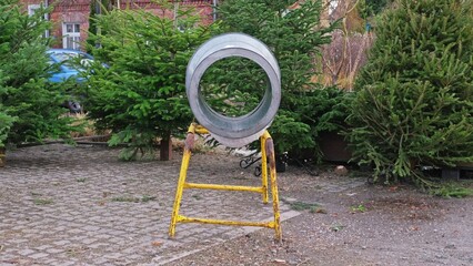Metal Wrapping Funnel for Nylon Plastic Net Packaging Christmas Trees Sold on Outdoor Market