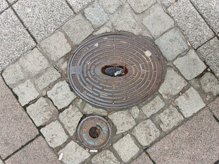 Manhole cover