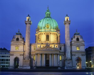 Obraz premium Church Karlskirche at dusk - Vienna - Austria