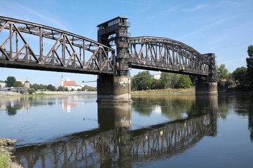 Lift bridge across the Elbe, Magdeburg, Saxony-Anhalt, Germany, Europe