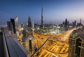 Photo sur Plexiglas View of skyline from Shangri La Hotel at dusk, illuminated Sheikh Zayed Road, Burj Khalifa, Downtown, Dubai, United Arab Emirates, Asia