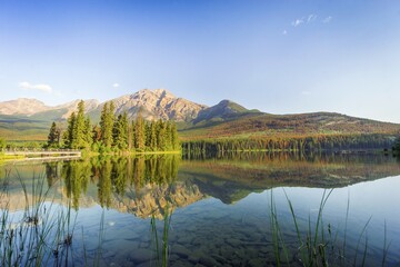 Naklejka premium Pyramid Lake, Jasper, Alberta, Canada, North America