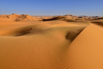 Sanddunes, In Tehak, Tadrart, Tassili n’Ajjer National Park, Unesco World Heritage Site, Sahara desert, Algeria, Africa