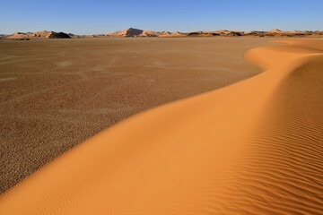 Sand dunes of In Djerane, Tadrart, Tassili n'Ajjer National Park, UNESCO World Heritage Site, Sahara desert, Algeria, Africa