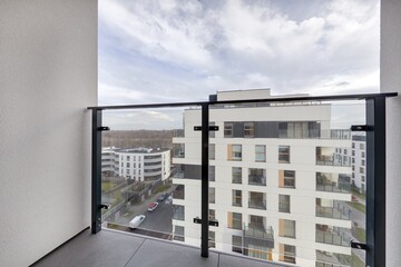 Balkon w nowoczesnym apartamencie © arteffect.pl