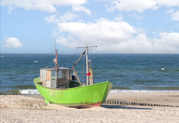 Fischerboot am Strand