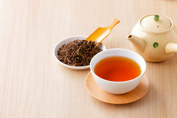 ほうじ茶　Hojicha, roasted green tea