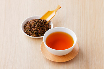 ほうじ茶　Hojicha, roasted green tea