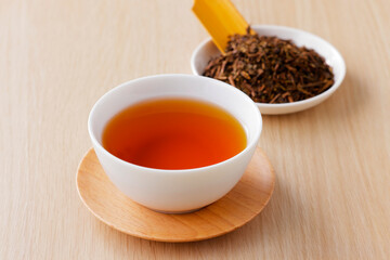 ほうじ茶　Hojicha, roasted green tea