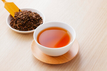 ほうじ茶　Hojicha, roasted green tea