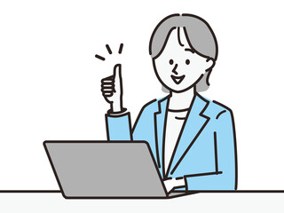 パソコンを触る女性