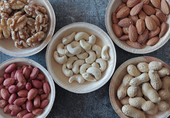 nueces almendras cacahuetes anarcados aperitivo vitaminas proteinas grasa