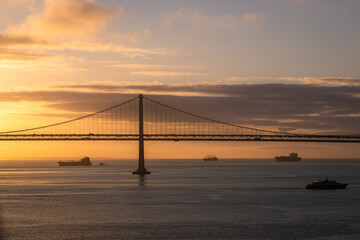 Obraz premium Exposure done at Sunrise of the San Francisco Oakland Bay Bridge