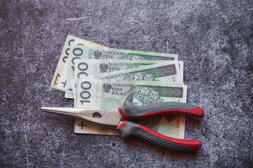 polskie banknoty ,kombinerki  © Marcin Łazarczyk