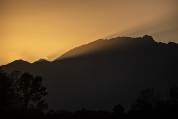 Obraz premium Sonnenuntergang im Tessin