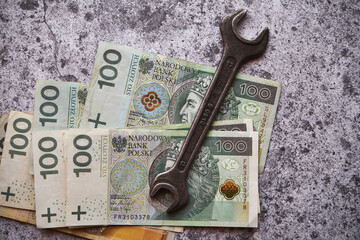 polskie banknoty ,klucz  © Marcin Łazarczyk