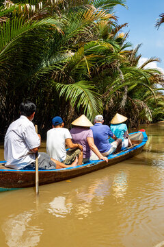 tourist cursing vietnam rustic rowboat