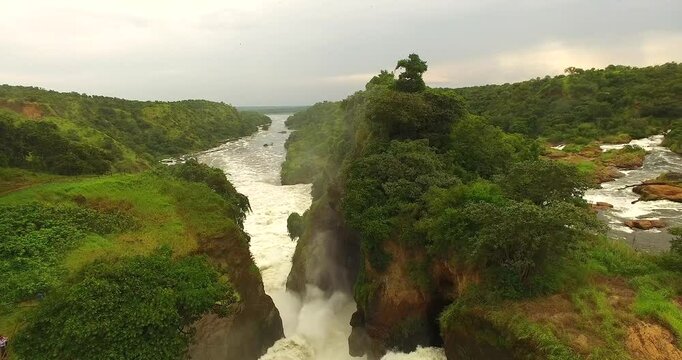 Murchison Falls, also known as Kabalega Falls, at the apex of Lake Albert on the Victoria Nile in&nbsp;Uganda