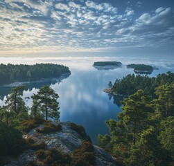 Obraz premium A beautiful view of a lake with trees in the background