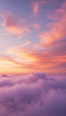 Obraz premium Vibrant Sunset Sky with Pastel Clouds