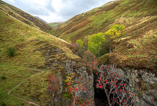 Landscape photography of valley Alva Glen and Smugglers Cave, Scotland, pasture, agricultural, farmland, autumn, scenery, panorama
