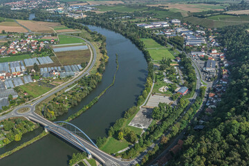Spätsommerlicher Ausblick auf die unterfränkische Stadt Marktbreit im Main-Dreieck